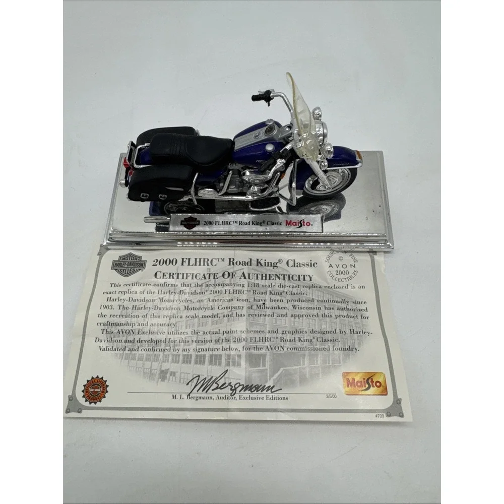 MAISTO HARLEY DAVIDSON‎ FLHRC Road King Classic 1/18  Collectible 2000 Avon